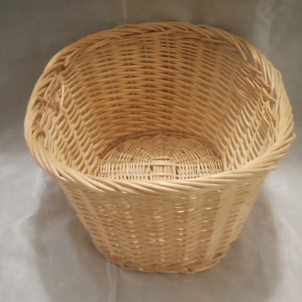 Tan wicker basket without handles 6"H 13"W